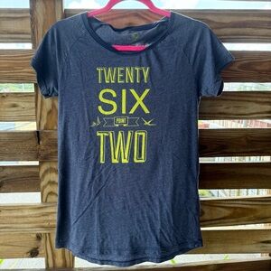 Oiselle Charcoal Tee with Vibrant Yellow 26.2 Marathon Shirt women’s size medium